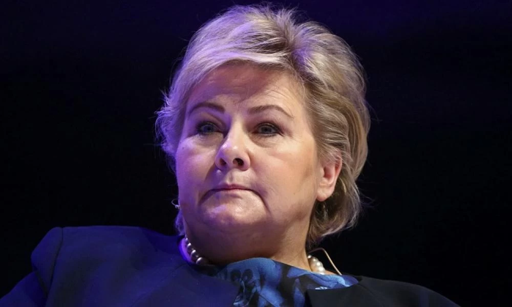 Νορβηγία: Πρόστιμο στην πρωθυπουργό για κορονοπάρτι γενεθλίων